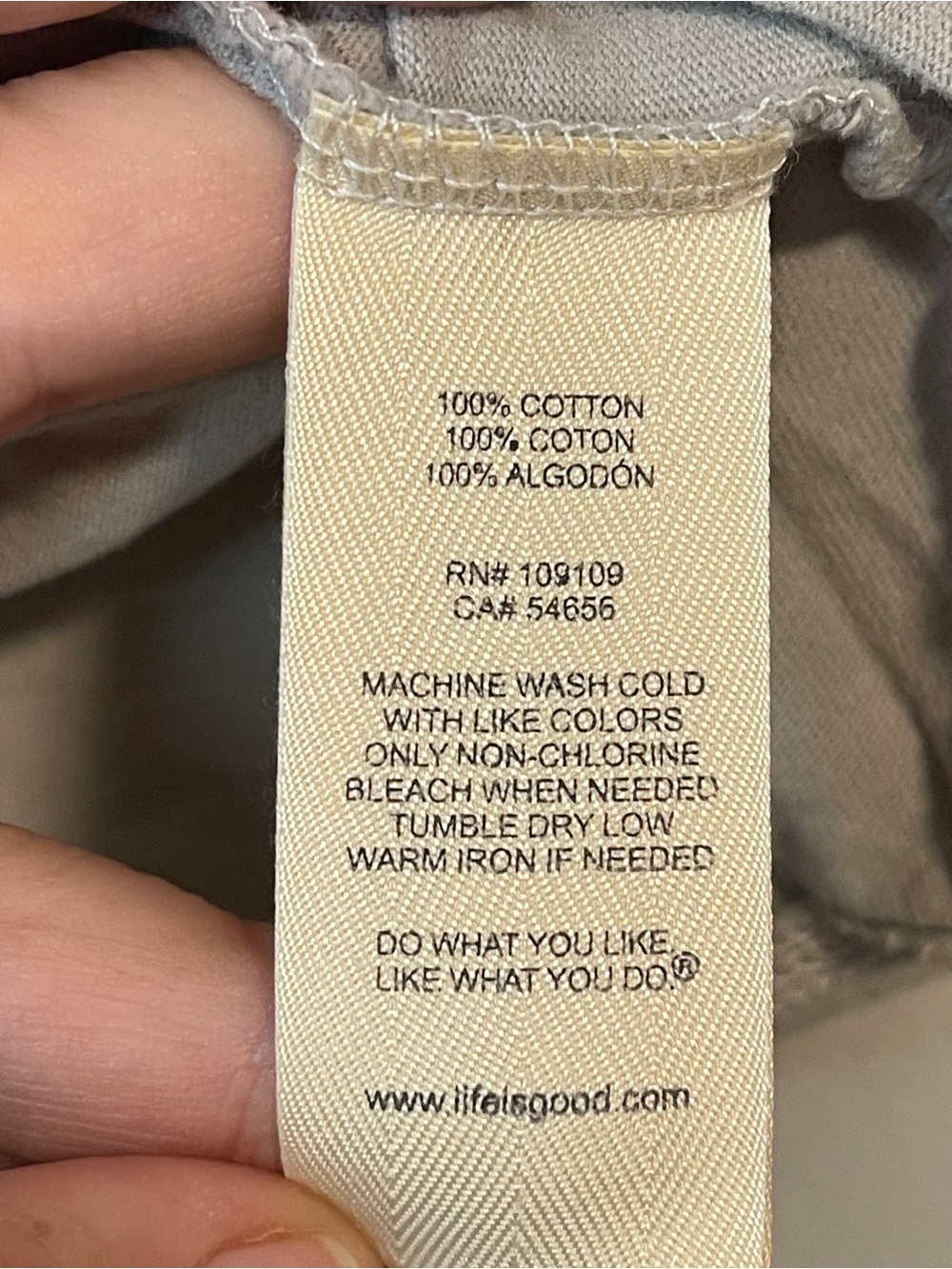 Life Is Good Men's Light Gray Long-Sleeve Graphic Tee - Picture 6 of 6